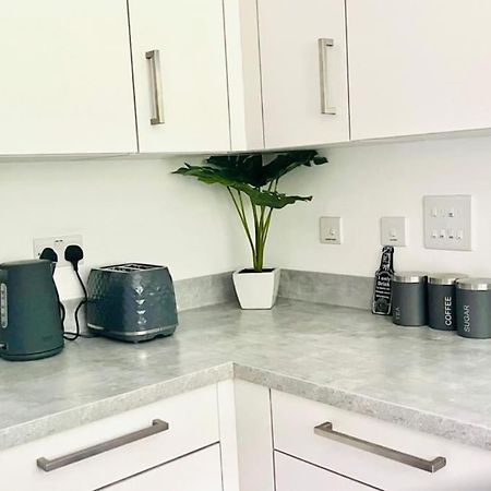 Ashford Retreat - Luxury Home With Double Parking 外观 照片