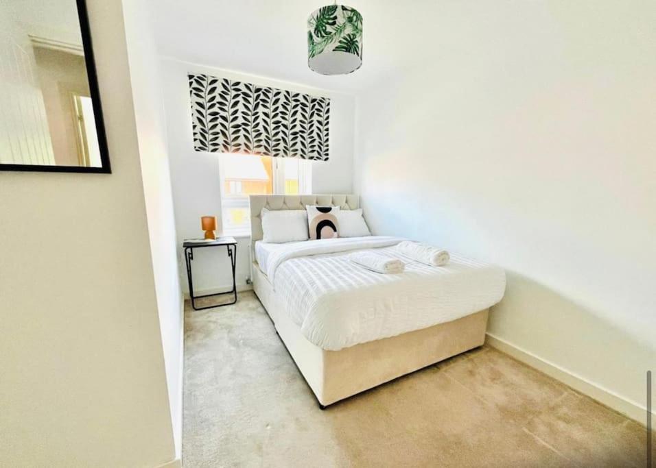 Ashford Retreat - Luxury Home With Double Parking 外观 照片